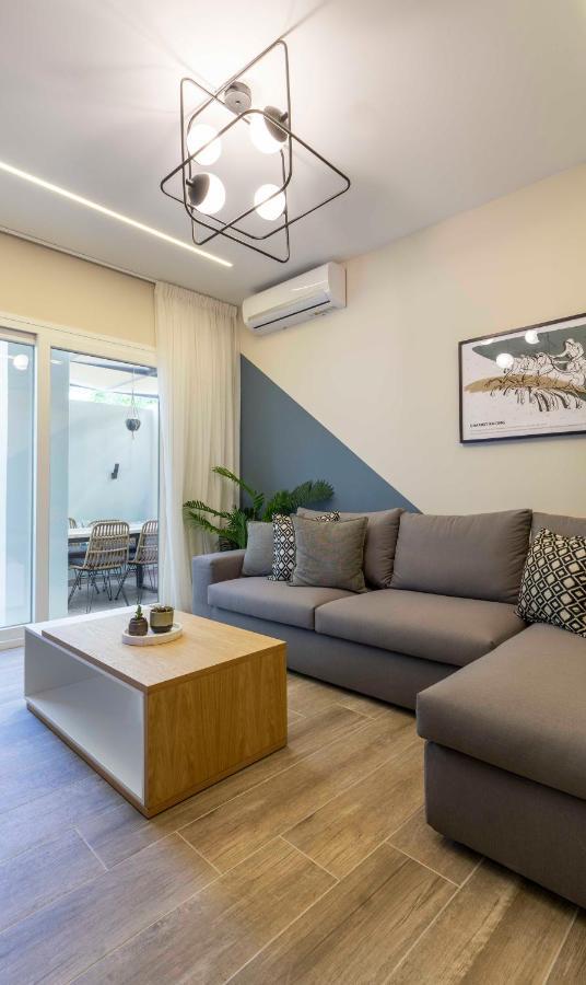 “Champions” Apartment In N. Kosmos Neighbourhood Athens Luaran gambar