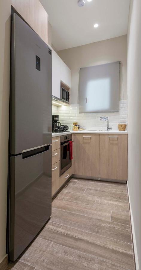 “Champions” Apartment In N. Kosmos Neighbourhood Athens Luaran gambar